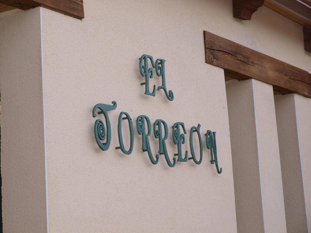 Гостевой дом Alojamiento Turistico "El Torreon" Фреснеда-де-ла-Сьерра Экстерьер фото