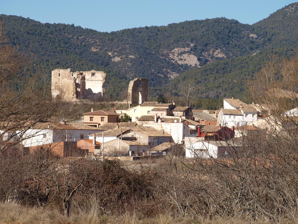 Гостевой дом Alojamiento Turistico "El Torreon" Фреснеда-де-ла-Сьерра Экстерьер фото